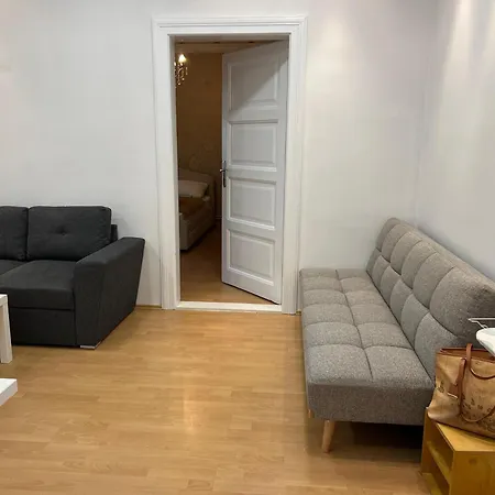 Life & Work In Centre With Free Parking! * Belgrad